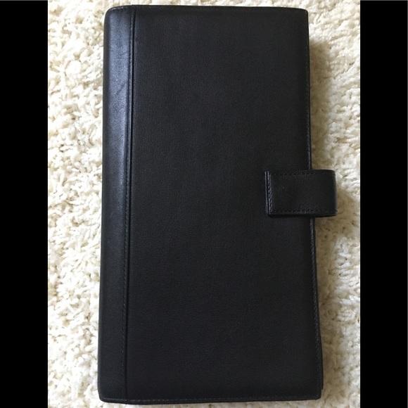 tumi document holder